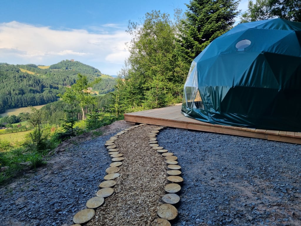 Schwarzwald-Iglu mit Weitsicht