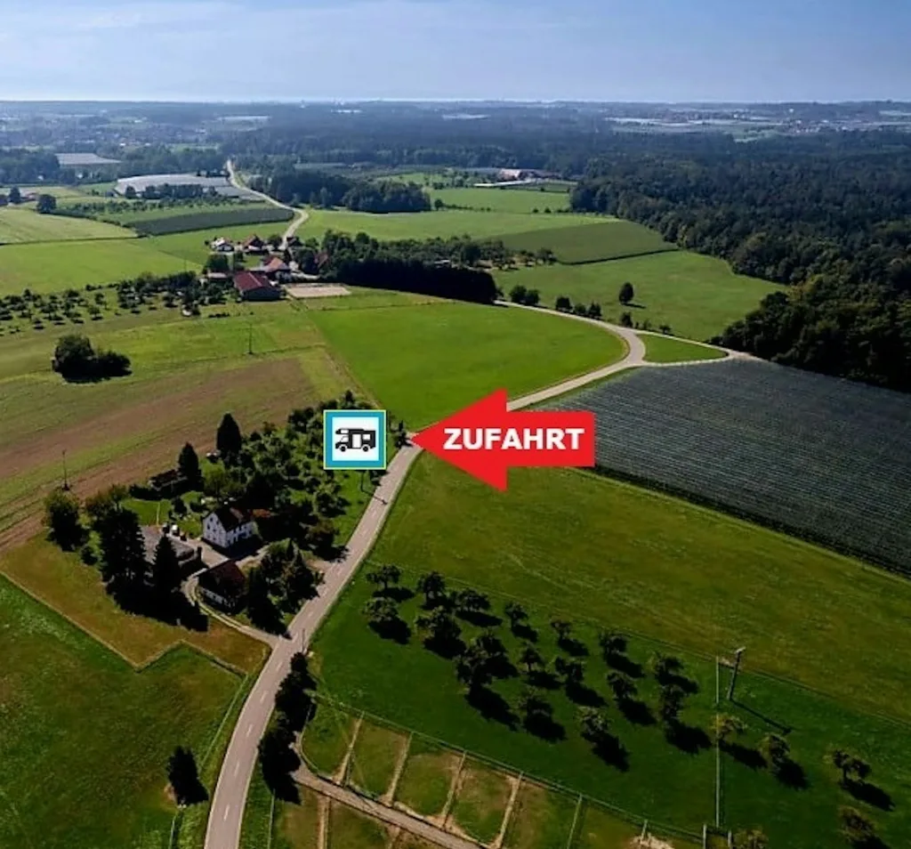 Stellplätze in der Streuobstwiese