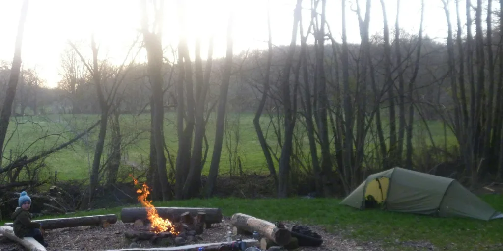 3000m² Waldgrundstück mit Bachlauf