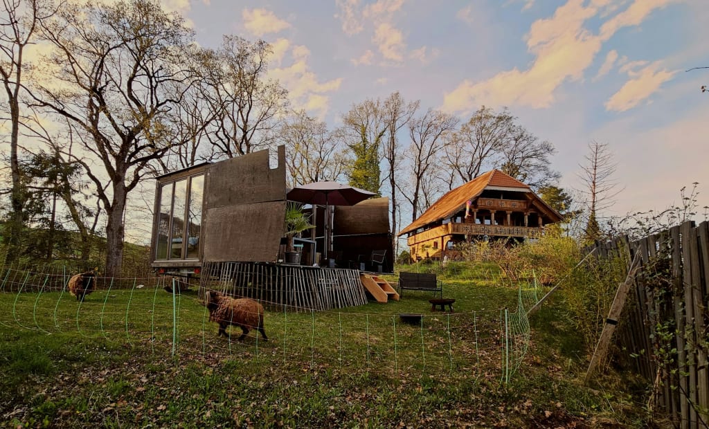 nomad cube,  tiny house; minimalistisch