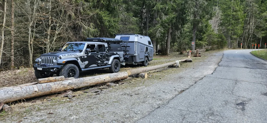 Paradiesli am Bach unter den Tannen