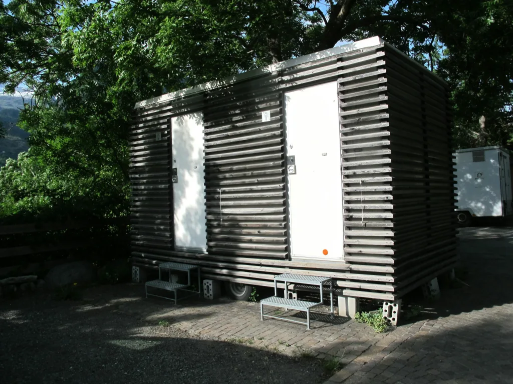 Camp mit Bergsicht