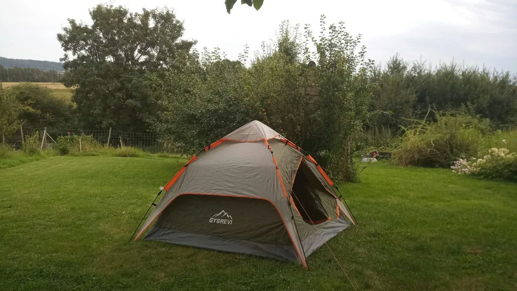 Campen auf dem Bauernhof