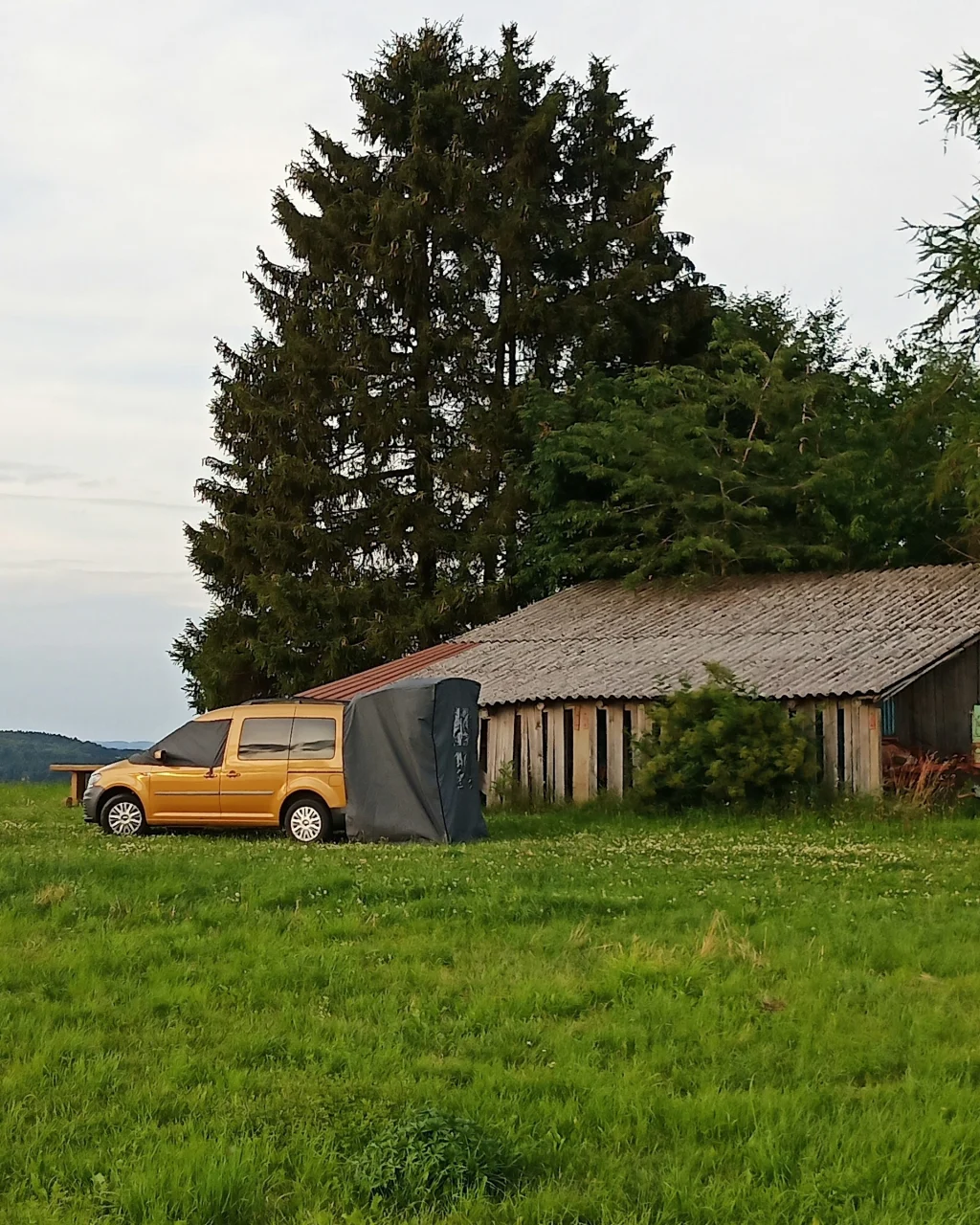 Wiese mit Aussicht und viel Ruhe