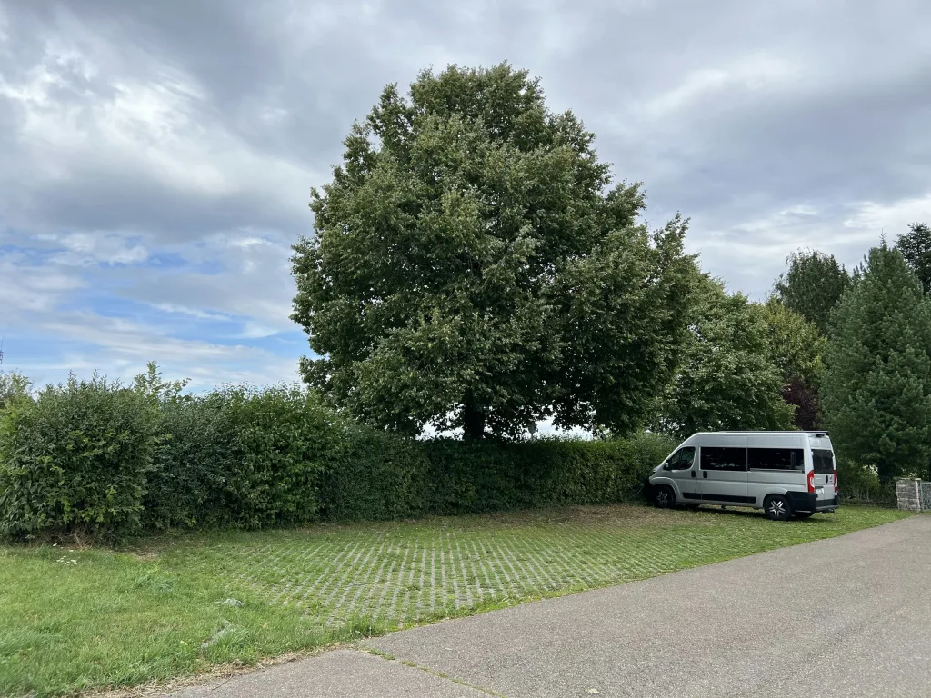 Einfacher Stellplatz nähe Golfplatz