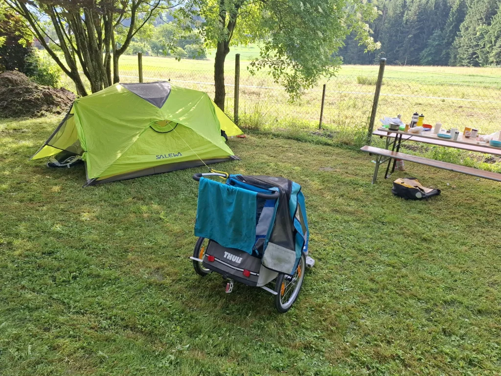 Zelten im Tannenmoos