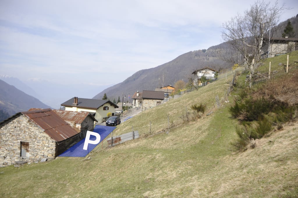 Wo der blaue Bereich ist, darfst du dich frei bewegen und dein Fahrzeug hinstellen.