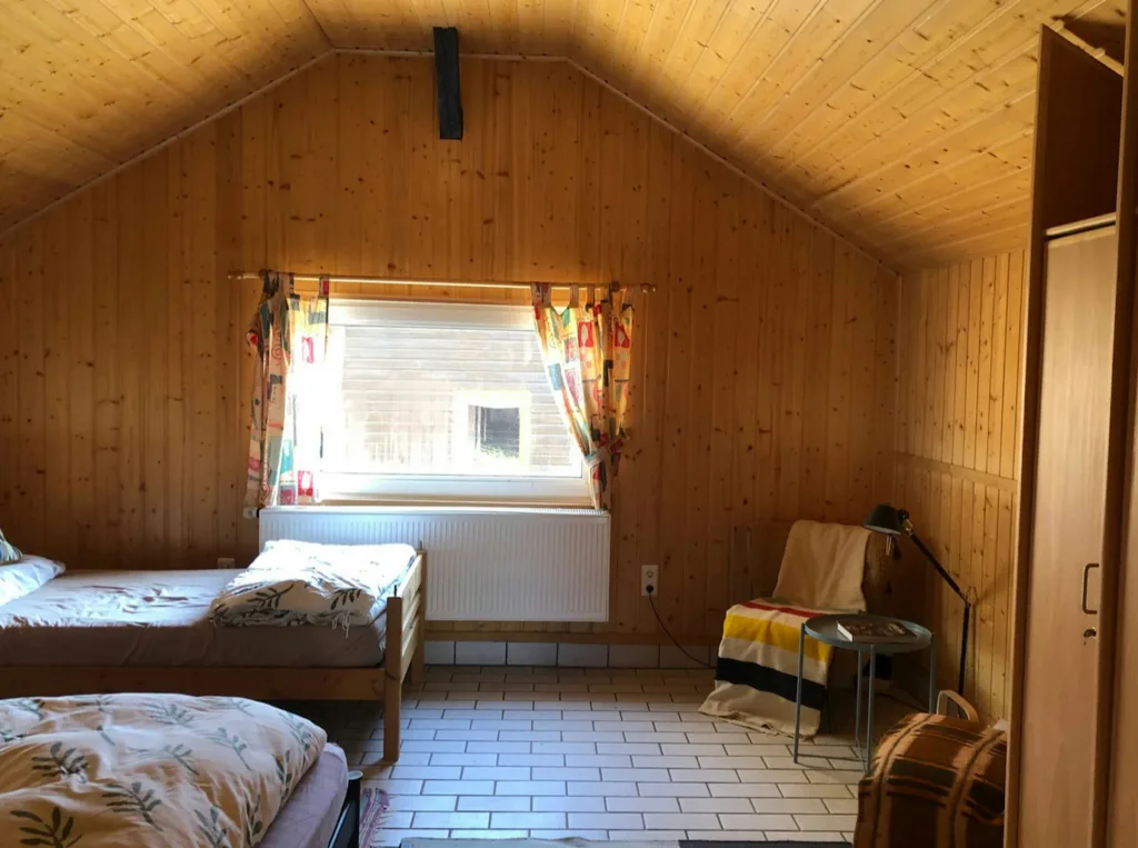 Uriges Blockhaus  unter Buchen
