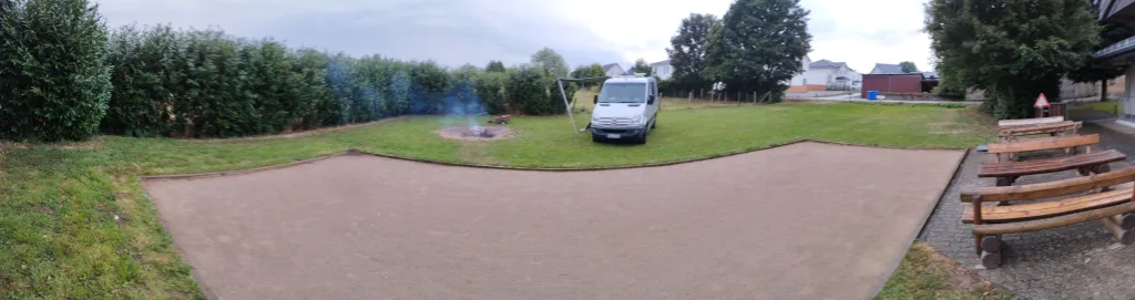 Stellplatz mit Bouleplatz + Feuerst
