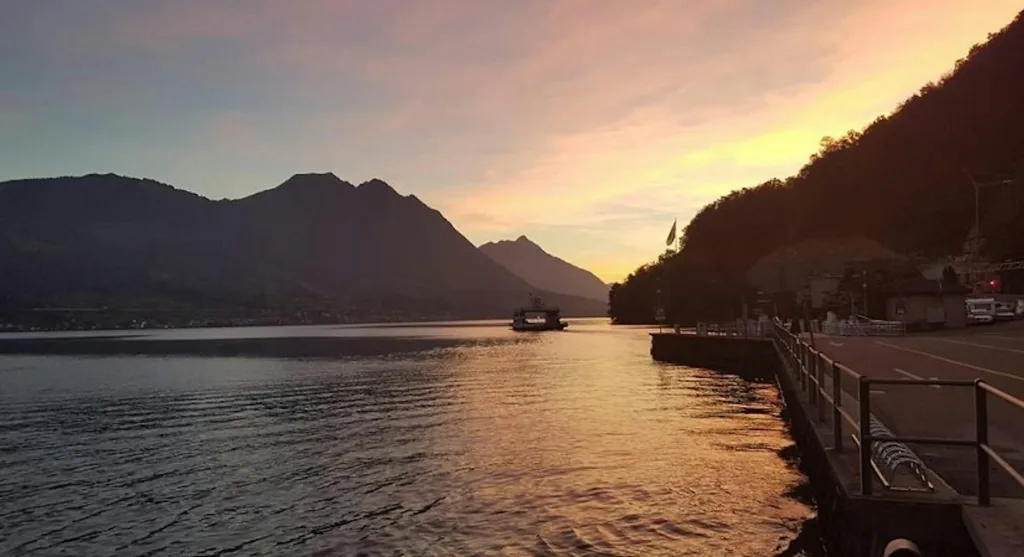 Blick auf See/Berge, direkt am See