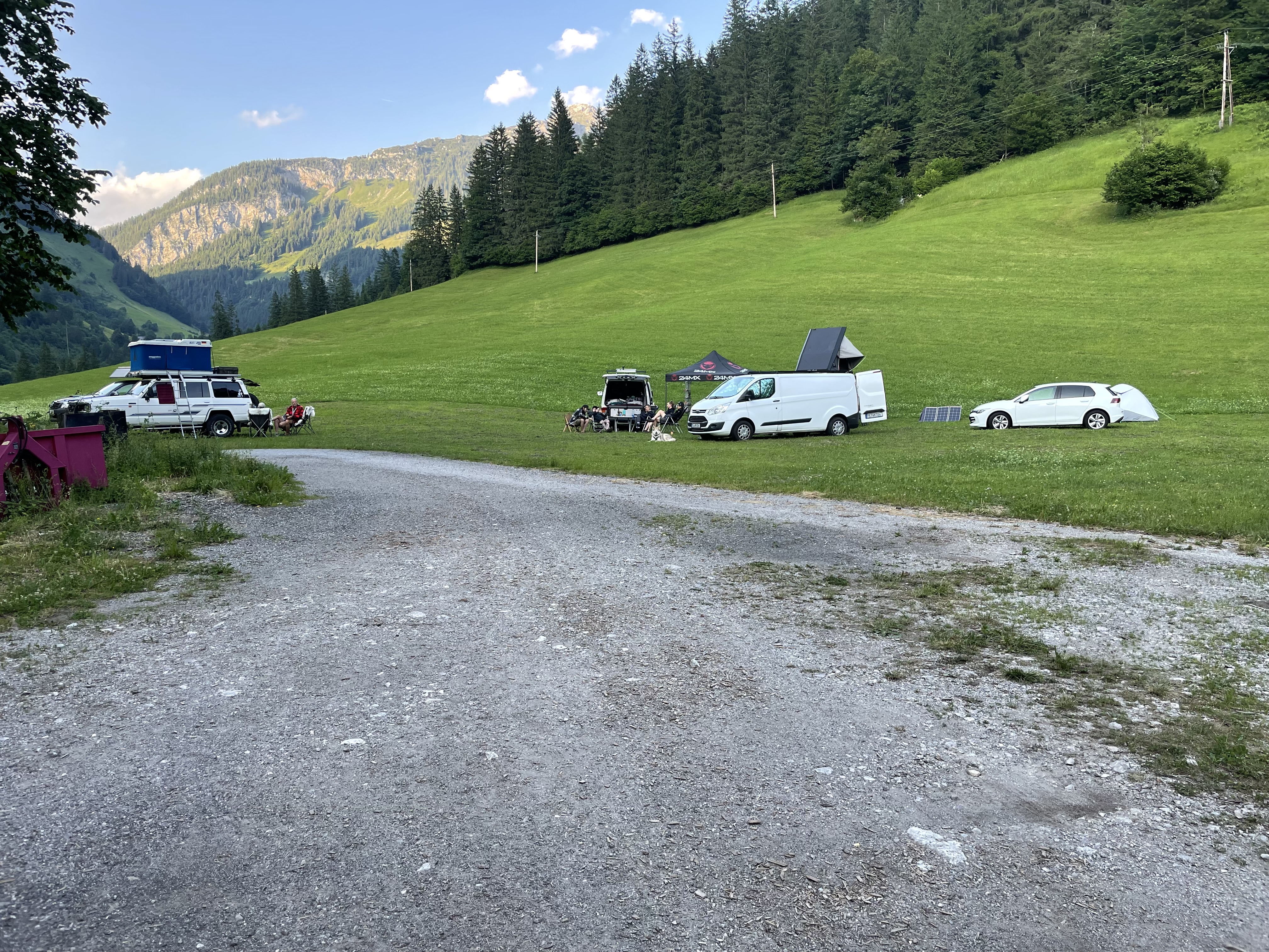 Naturplatz in mitten der Berge photo 5