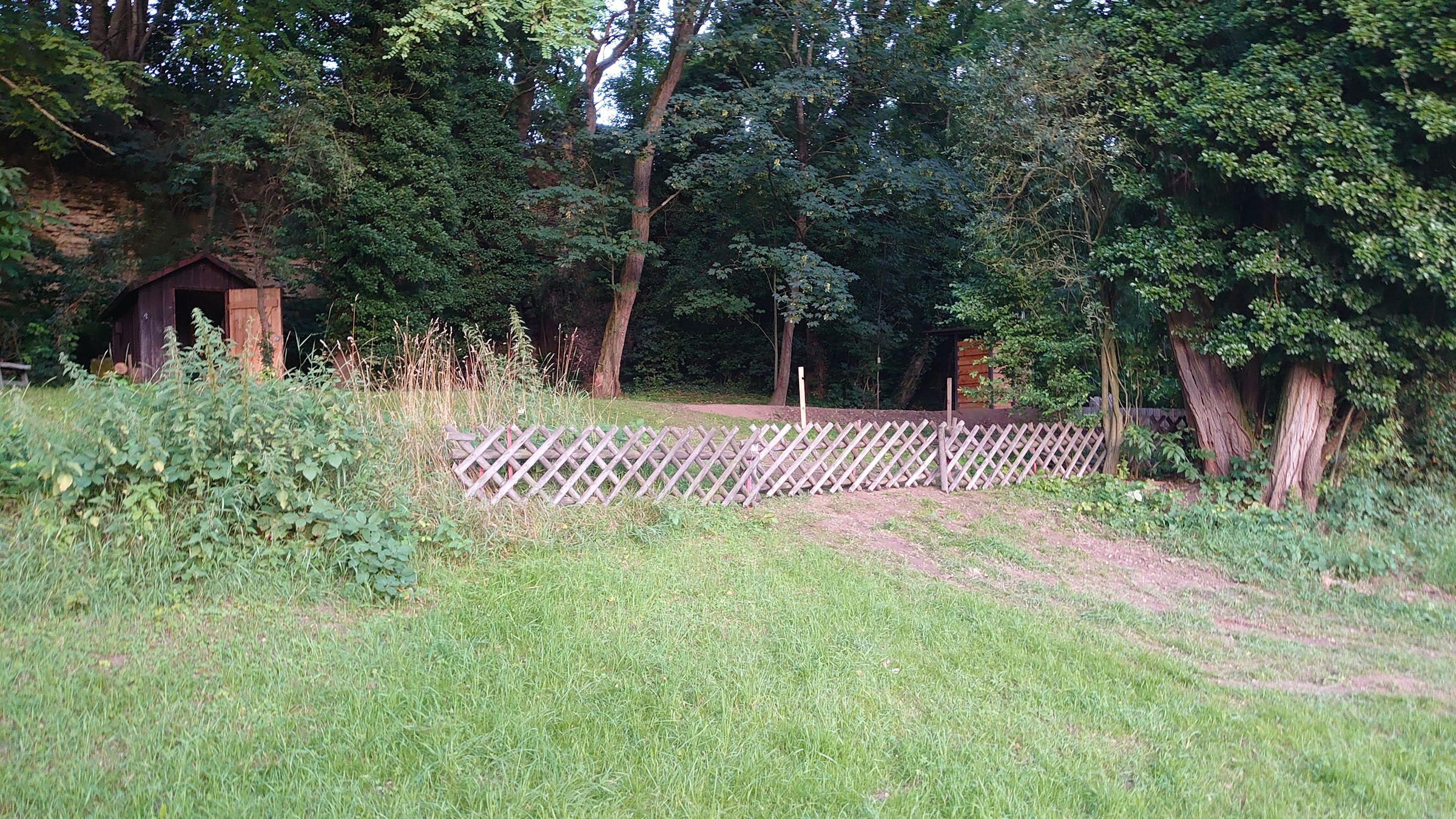 Privater Garten am Wasser (Neckar) photo 2