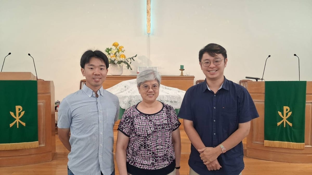 楊肇悅師母與訪問者的訪談合照