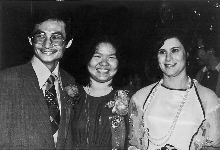 艾琳達與施明德結婚