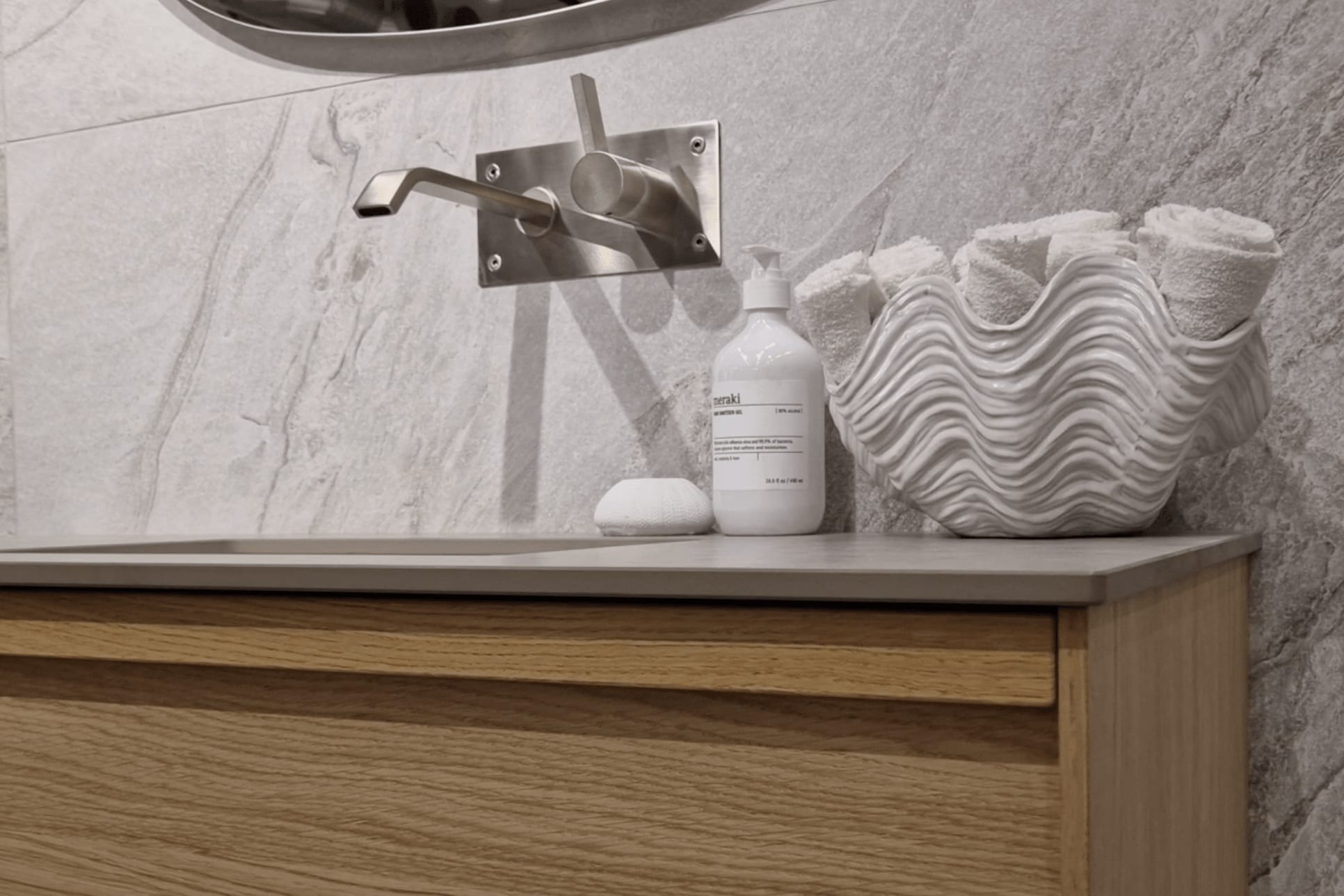 Tapwell tvättställsblandare som inbyggd med Haven badrumsinredning