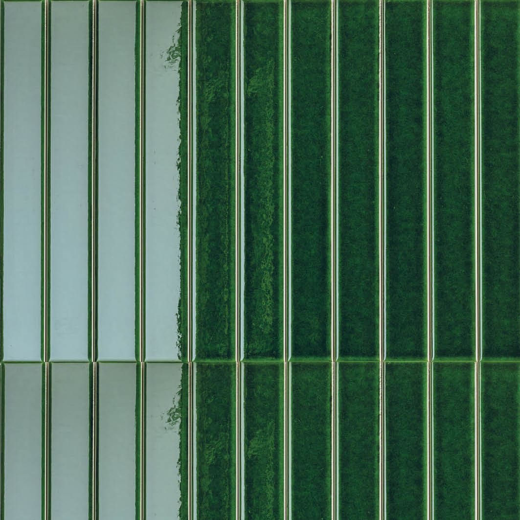 Pulse Flat 4x31,5 Moss Glossy Fliser