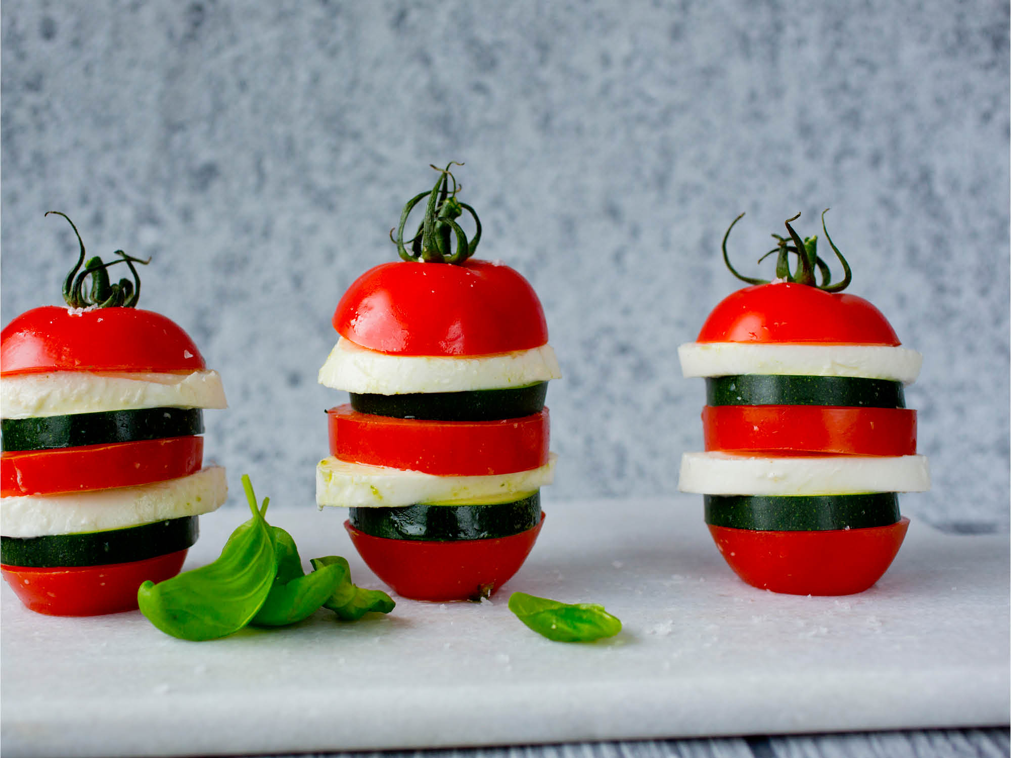 Grilltomat med squash og mozzarella