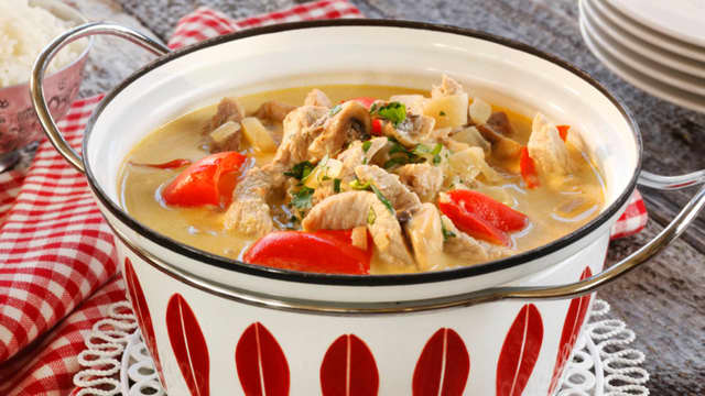 Hverdagsgryte med strimlet svinekjøtt