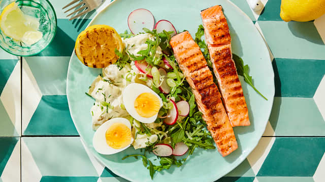 Ørret og kremet potetsalat