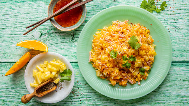 Stekt ris med tropiske smaker