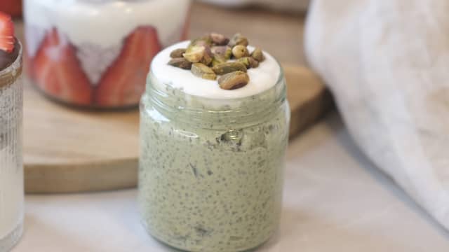 Chiapudding med pistasj og vanilje