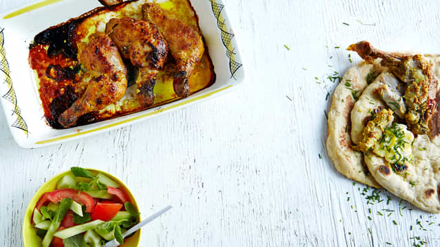 Kyllinglår Tandoori med salat og nanbrød