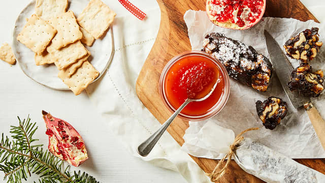 Sviske- og fruktrull til ostefatet