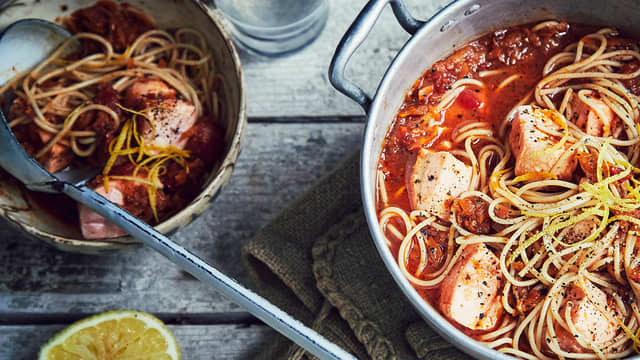 Enkel minestrone med laks