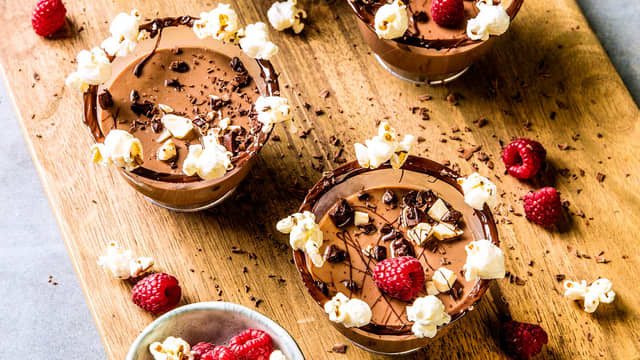 Pynt med friske bringebær, eller andre bær - valget er ditt!