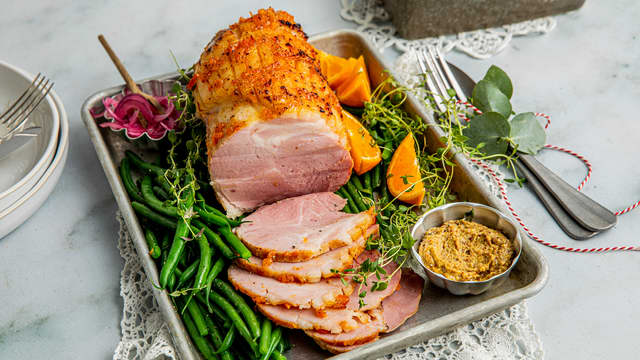 Juleskinke med fløtepoteter