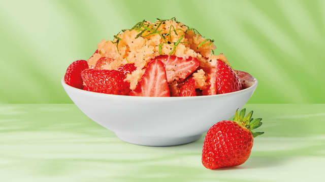 Jordbær med granita av cantaloupemelon