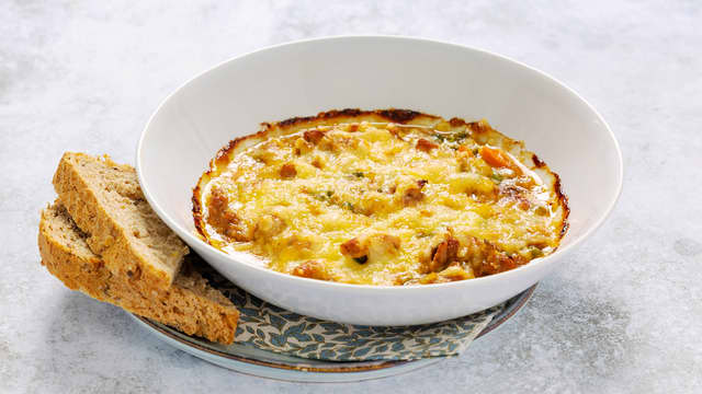 Restemiddagstips: Og av og til blir det litt middag til overs. Da er det fint å kunne bruke restene i nye smakfulle retter. Lag [Gratinert gryterett](recipe:75293efd-973d-464a-ad45-ba1d0520c213) av restene etter denne middagen.