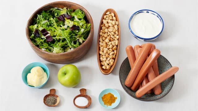 En superrask og god pølserett! Bytt gjerne ut grillpølser med grovere pølser.