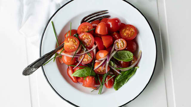 Enkel tomatsalat