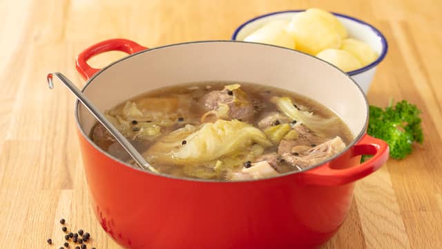 Stor porsjon fårikål