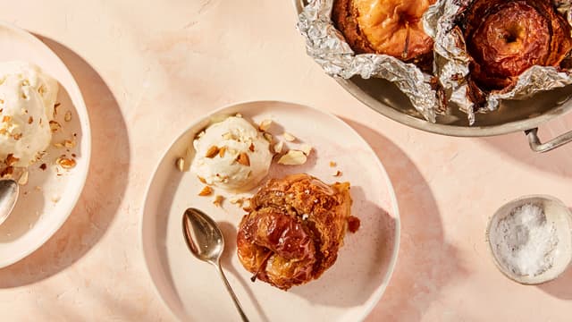 Grillede epler med mandelkrem