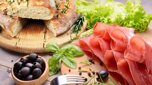 Spekemat med focaccia