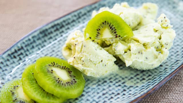 Frisk kiwi-is
