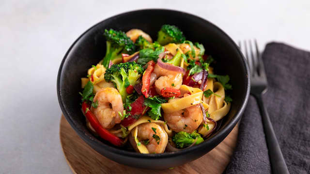 Scampi med grønnsaker og tagliatelle
