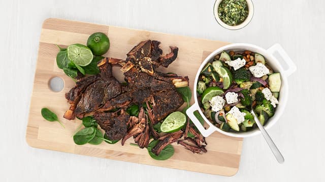 Langtidsstekt høyrygg med brokkolisalat