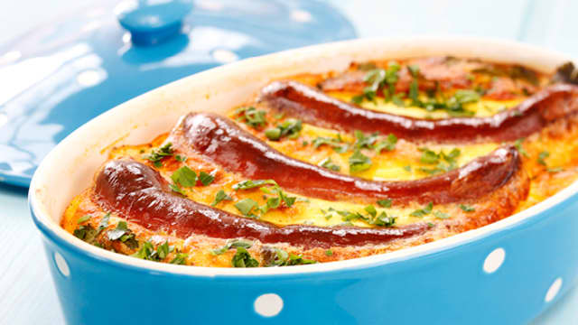 Gratinerte pølser med aubergine