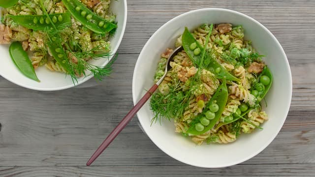 Pastasalat med ertepesto