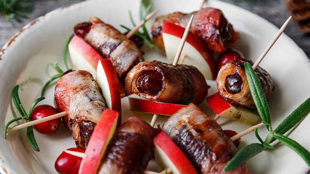 Du kan også variere smakene, og tilsette en skive vellagret ost eller eple.