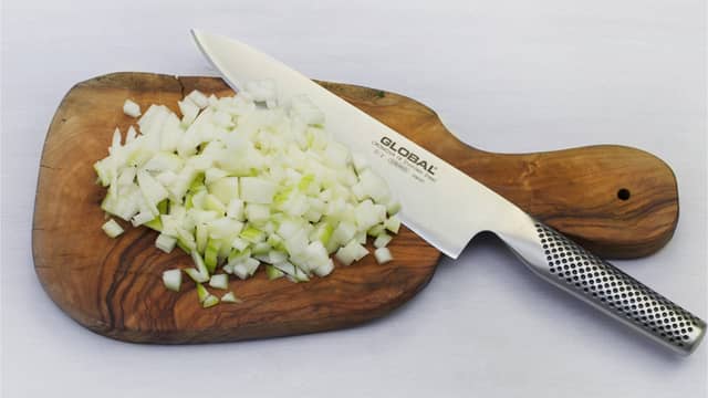 **Tilbehør:** Kutt opp fennikel, sjalottløk, vårløk og hvitløk.