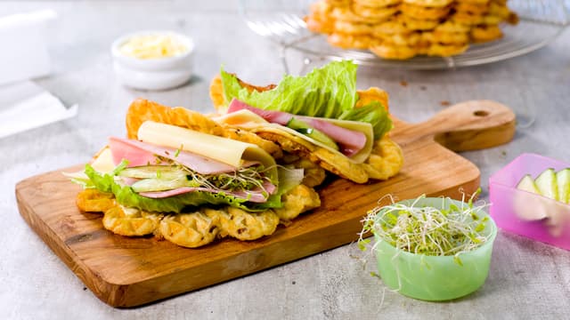 Grove vafler med ost og skinke