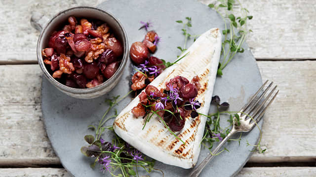 Varm brie med chutney