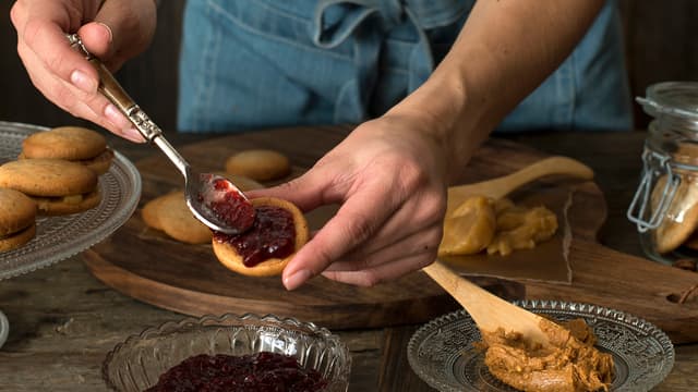 Smør på ønsket fyll.