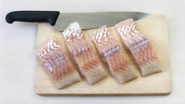 Del fisken i biter.
