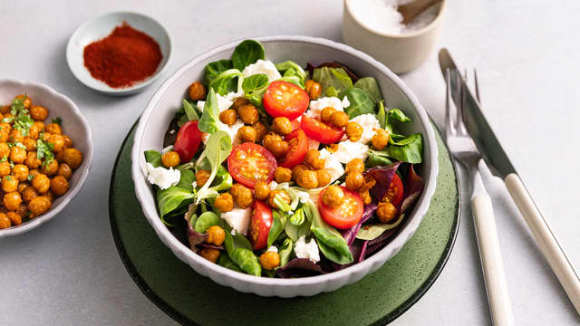 Salat med sprø kikerter