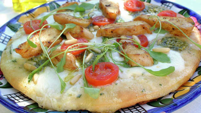 Kyllingpizza med mozzarella